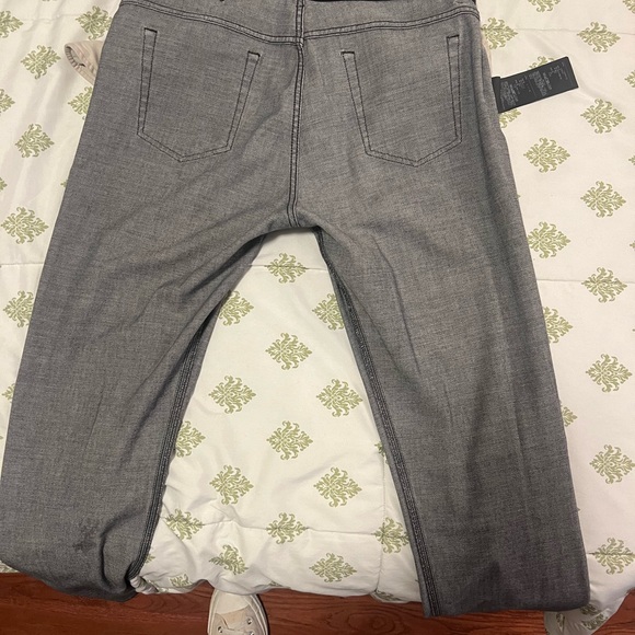 Like new Zegna Men’s jeans size 34 waist ($895 new) 10/10 condition - Picture 4 of 9